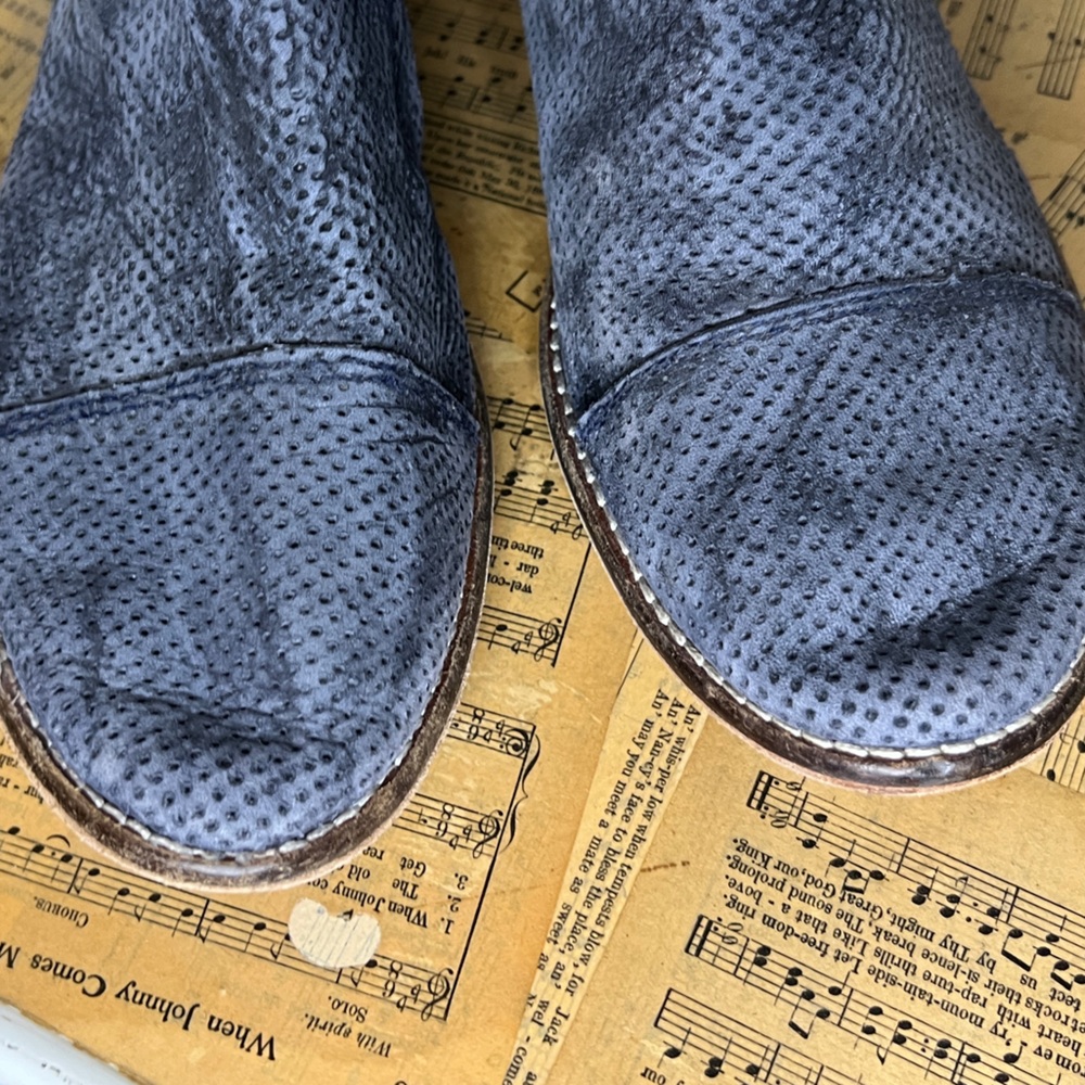 Free People Navy Perforated Leather Snap Button Zip Ankle Booties 40 - Picture 12 of 16